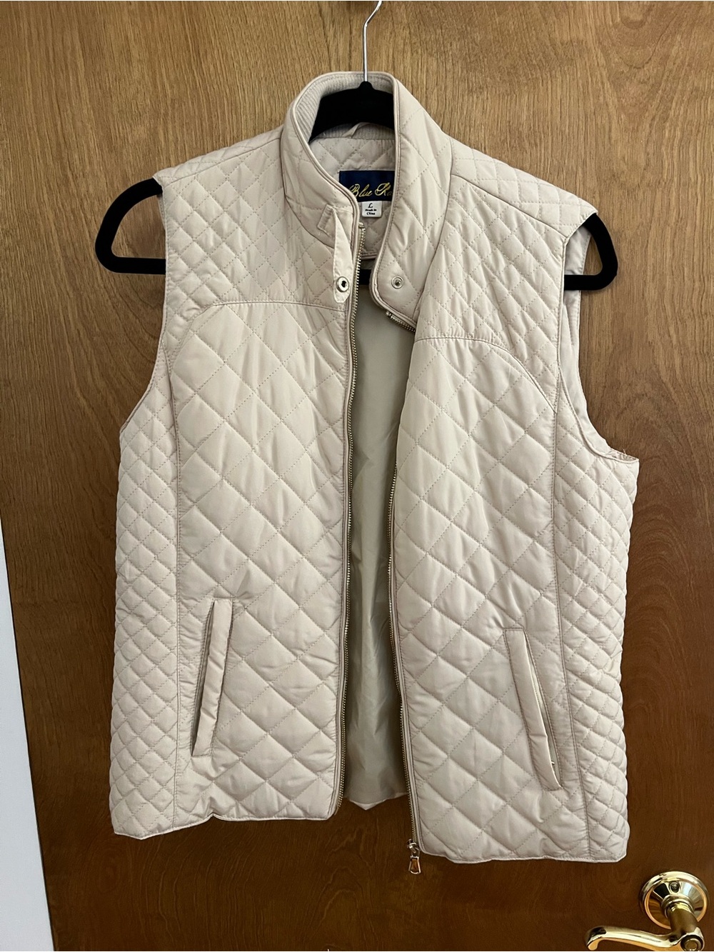 Quilted Sleeveless Vest in Cream
